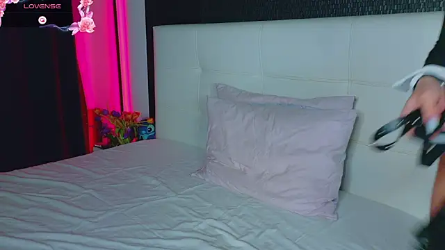 AshleyEttheenn online show from March 31, 2026, 5:02 pm