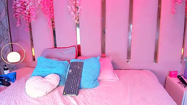 EmmaWilliam1 online show from February 3, 2026, 6:40 am