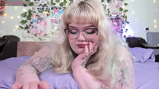  CandyM1lky  online show from March 20, 2026, 7:13 am