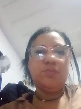 Snapshot of EDMIL31 chatting on September 27, 2025, 3:55 am EDMIL31 online show from September 27, 2025, 3:55 am