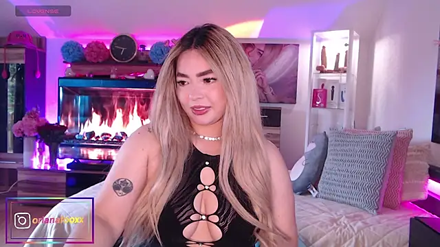 Snapshot of OriannaFox chatting on May 17, 2026, 5:20 pm OriannaFox online show from May 17, 2026, 5:20 pm