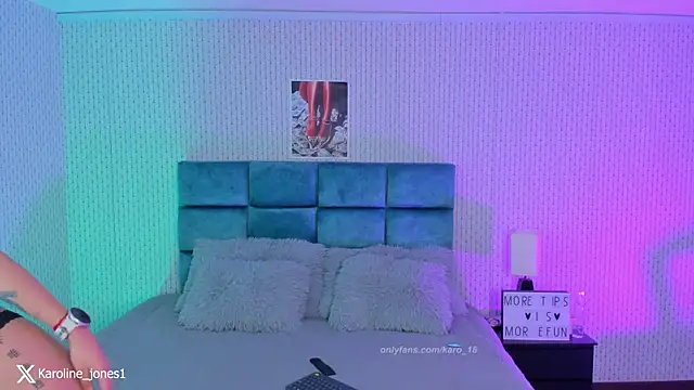 karoliine jones online show from November 24, 2025, 7:57 pm