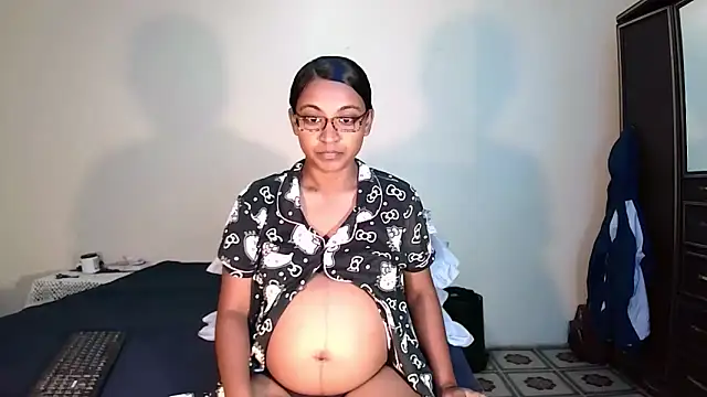 Snapshot of indiansweetflava chatting on February 28, 2026, 11:44 am indiansweetflava online show from February 28, 2026, 11:44 am