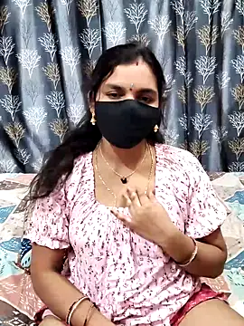 Snapshot of Lalitha-1995 chatting on March 4, 2026, 5:19 pm Lalitha-1995 online show from March 4, 2026, 5:19 pm