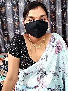 Snapshot of Lalitha-1995 chatting on March 17, 2026, 8:06 am Lalitha-1995 online show from March 17, 2026, 8:06 am