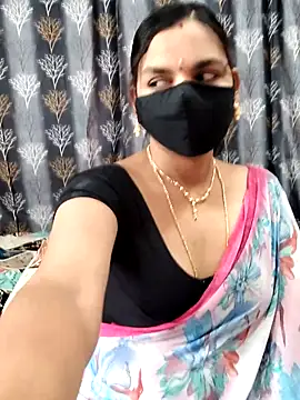 Snapshot of Lalitha-1995 chatting on March 18, 2026, 9:01 am Lalitha-1995 online show from March 18, 2026, 9:01 am