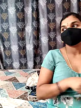 Snapshot of Lalitha-1995 chatting on March 22, 2026, 7:45 am Lalitha-1995 online show from March 22, 2026, 7:45 am