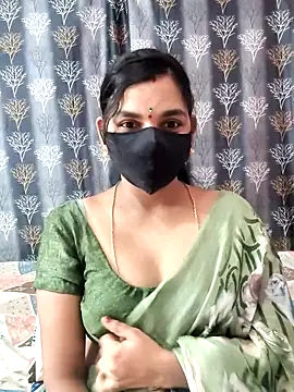 Snapshot of Lalitha-1995 chatting on April 5, 2026, 5:04 am Lalitha-1995 online show from April 5, 2026, 5:04 am