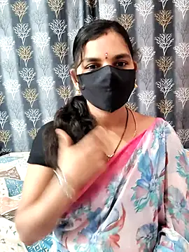 Snapshot of Lalitha-1995 chatting on April 10, 2026, 4:06 am Lalitha-1995 online show from April 10, 2026, 4:06 am