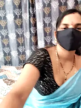 Snapshot of Lalitha-1995 chatting on April 15, 2026, 4:52 am Lalitha-1995 online show from April 15, 2026, 4:52 am