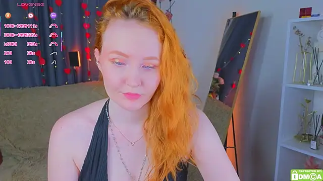 JoyceJones online show from June 21, 2026, 8:33 pm