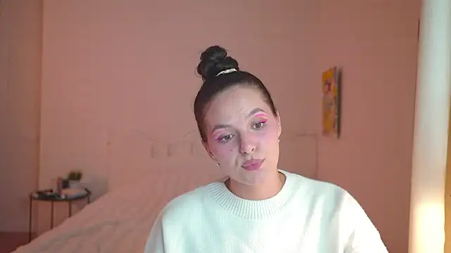 EwelynScott online show from October 4, 2025, 7:23 pm