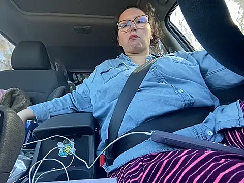 GirlSquirt online show from November 19, 2025, 5:46 pm