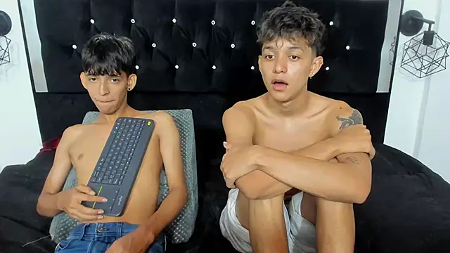 Sebas cat online show from November 9, 2025, 8:45 am