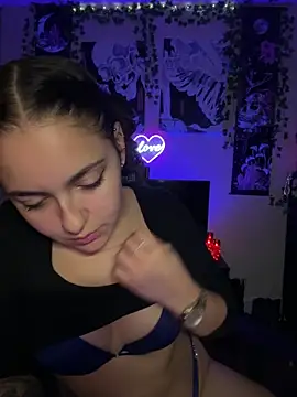 babykalirose online show from June 10, 2026, 3:39 am