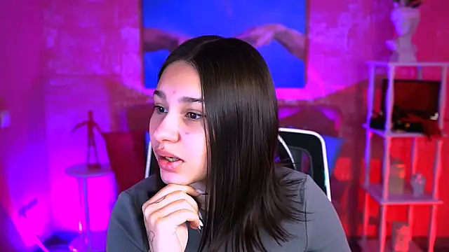 KimClarks  online show from October 13, 2025, 8:25 am