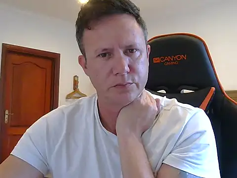 TroyDieselXXX online show from December 17, 2025, 4:07 am