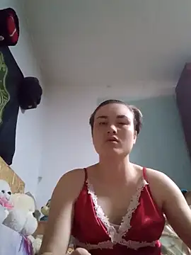 MoonIrene online show from October 26, 2025, 2:23 pm