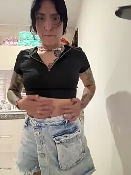 Scaarlettfox online show from April 10, 2026, 7:18 pm