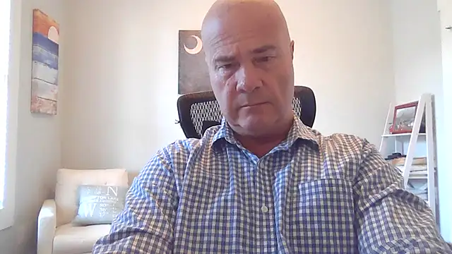 cyclone1212 online show from November 17, 2025, 8:58 pm