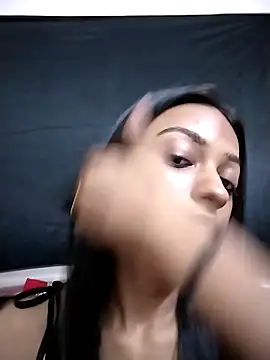 Your-Kitkat online show from October 18, 2025, 9:15 pm