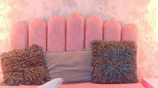 Snapshot of JasmineRhodes chatting on March 31, 2026, 12:16 pm JasmineRhodes online show from March 31, 2026, 12:16 pm