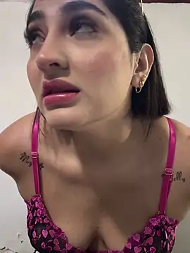 Snapshot of JasmineRhodes chatting on April 15, 2026, 1:07 pm JasmineRhodes online show from April 15, 2026, 1:07 pm