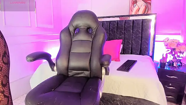 SwettRenata  online show from January 16, 2026, 12:31 pm