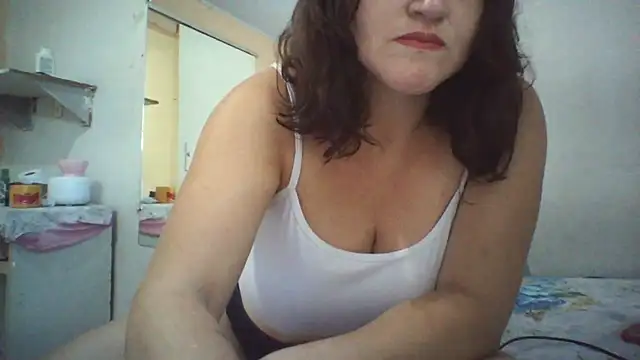 Snapshot of Vanessinhadappkrosa chatting on July 4, 2026, 6:47 pm Vanessinhadappkrosa online show from July 4, 2026, 6:47 pm