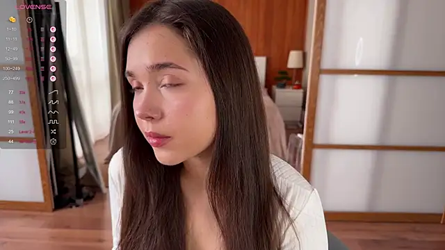 PlumyBun online show from October 6, 2025, 4:21 am