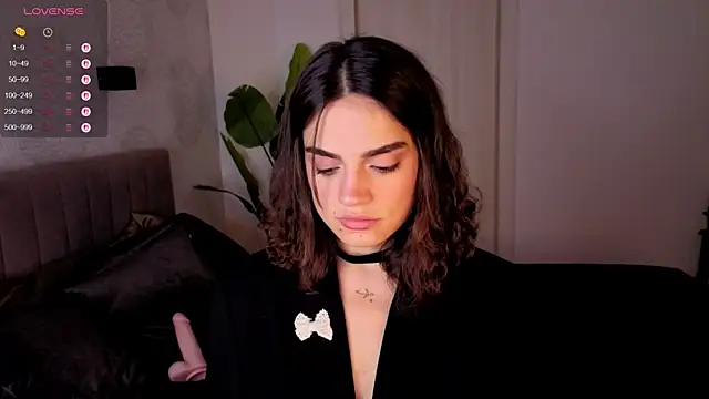 Snapshot of NIghtFloat chatting on September 11, 2025, 5:07 am NIghtFloat online show from September 11, 2025, 5:07 am