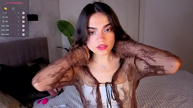 Snapshot of NIghtFloat chatting on September 15, 2025, 6:13 am NIghtFloat online show from September 15, 2025, 6:13 am