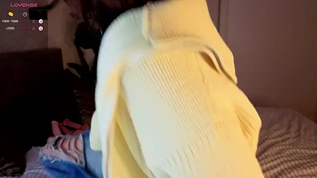 Snapshot of NIghtFloat chatting on September 19, 2025, 7:14 pm NIghtFloat online show from September 19, 2025, 7:14 pm