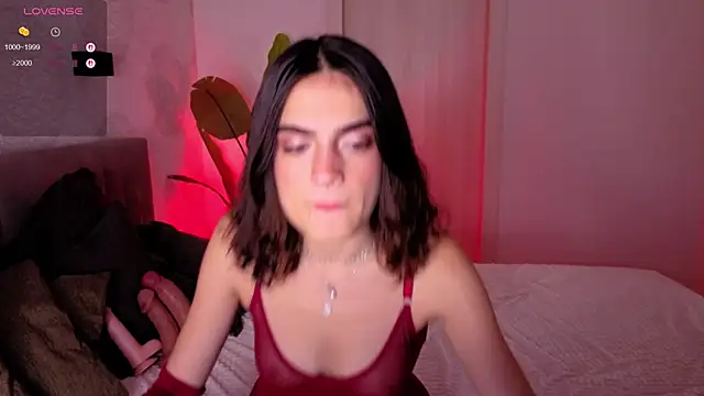 Snapshot of NIghtFloat chatting on September 28, 2025, 10:37 pm NIghtFloat online show from September 28, 2025, 10:37 pm