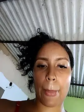Snapshot of Fernanda30 chatting on May 16, 2026, 12:18 am Fernanda30 online show from May 16, 2026, 12:18 am