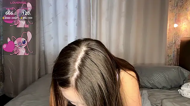 Snapshot of LoraDavi chatting on February 20, 2026, 6:26 am LoraDavi online show from February 20, 2026, 6:26 am