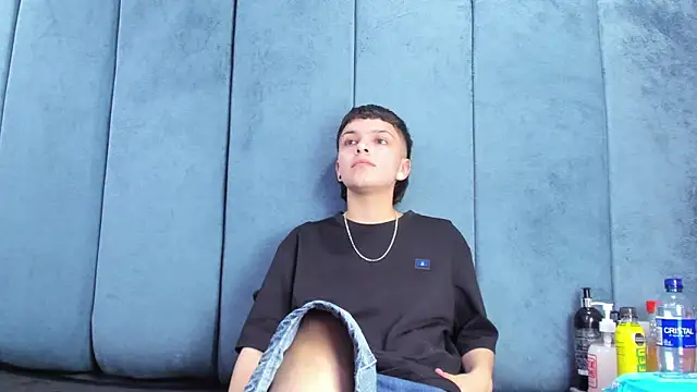 Megan Thompson  online show from March 11, 2026, 2:50 am