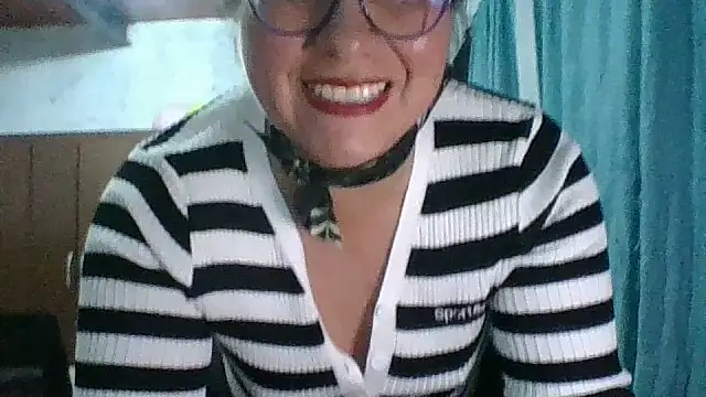 Snapshot of scarlett_widow_ chatting on September 23, 2025, 3:09 am scarlett widow  online show from September 23, 2025, 3:09 am