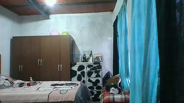 Snapshot of scarlett_widow_ chatting on October 13, 2025, 11:43 am scarlett widow  online show from October 13, 2025, 11:43 am
