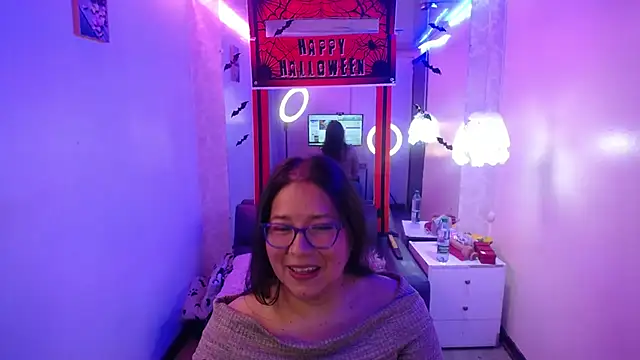 Snapshot of scarlett_widow_ chatting on October 20, 2025, 2:45 am scarlett widow  online show from October 20, 2025, 2:45 am
