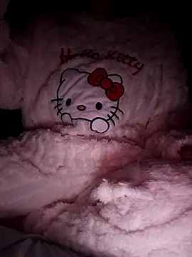 Hottiesophie online show from April 3, 2026, 8:51 pm