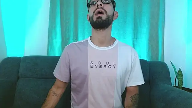 ReyPablo1 online show from October 13, 2025, 7:25 pm