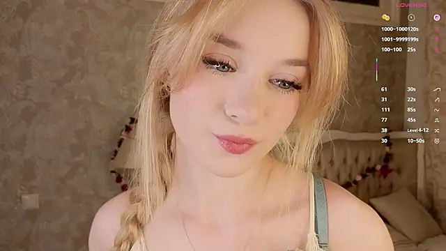 Snapshot of Emma_Frosty chatting on April 24, 2026, 8:00 pm Emma Frosty online show from April 24, 2026, 8:00 pm