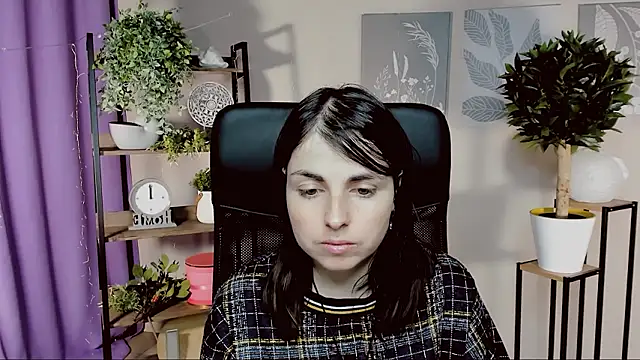 MartaEdams online show from March 10, 2026, 6:18 am