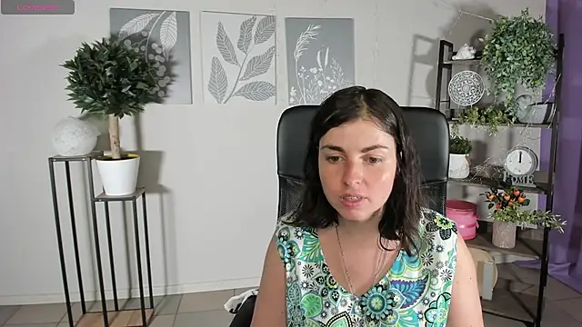 MartaEdams online show from June 30, 2026, 5:19 am