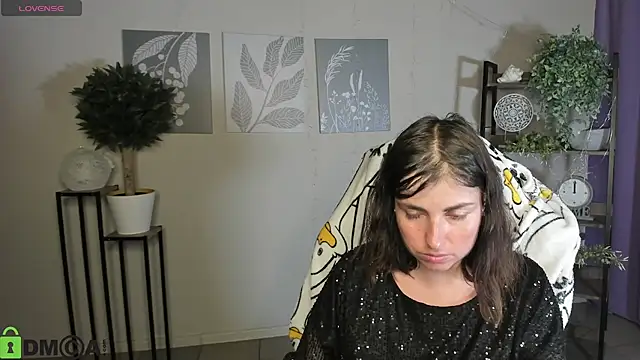 MartaEdams online show from July 14, 2026, 5:12 am