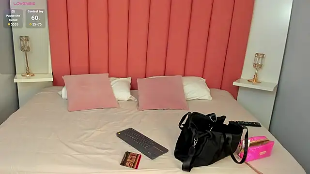 SamayRyann online show from March 11, 2026, 1:39 pm