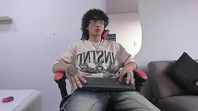 JackesTaylor online show from November 15, 2025, 9:11 pm