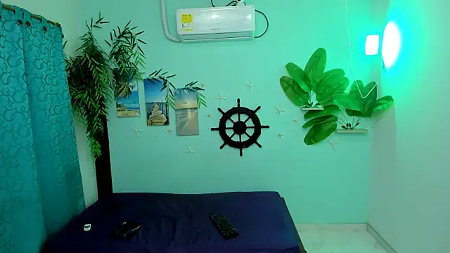 eladyrous98 online show from December 1, 2025, 2:22 pm