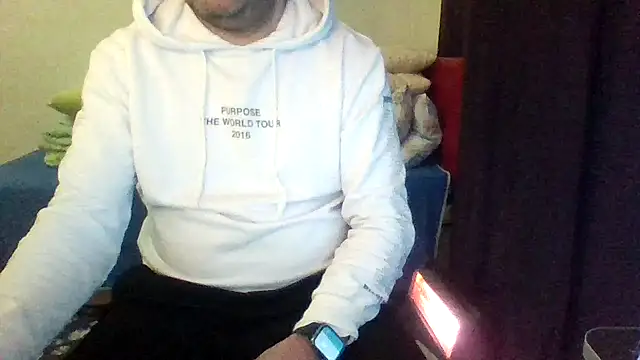 Snapshot of st206boy chatting on May 1, 2026, 10:25 pm st206boy online show from May 1, 2026, 10:25 pm